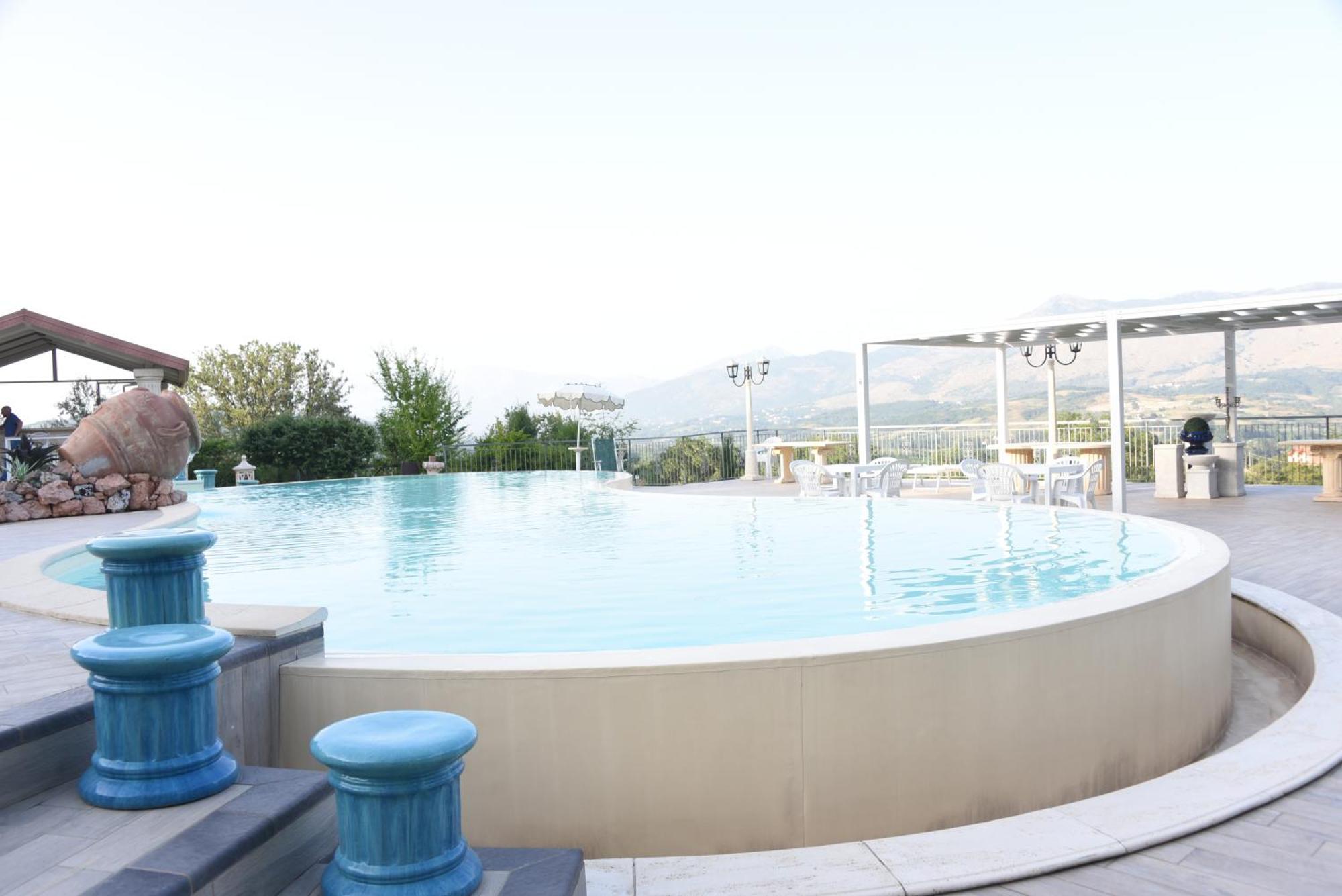 Bosco D'Olmi Country House Sant'Andrea del Garigliano Luaran gambar