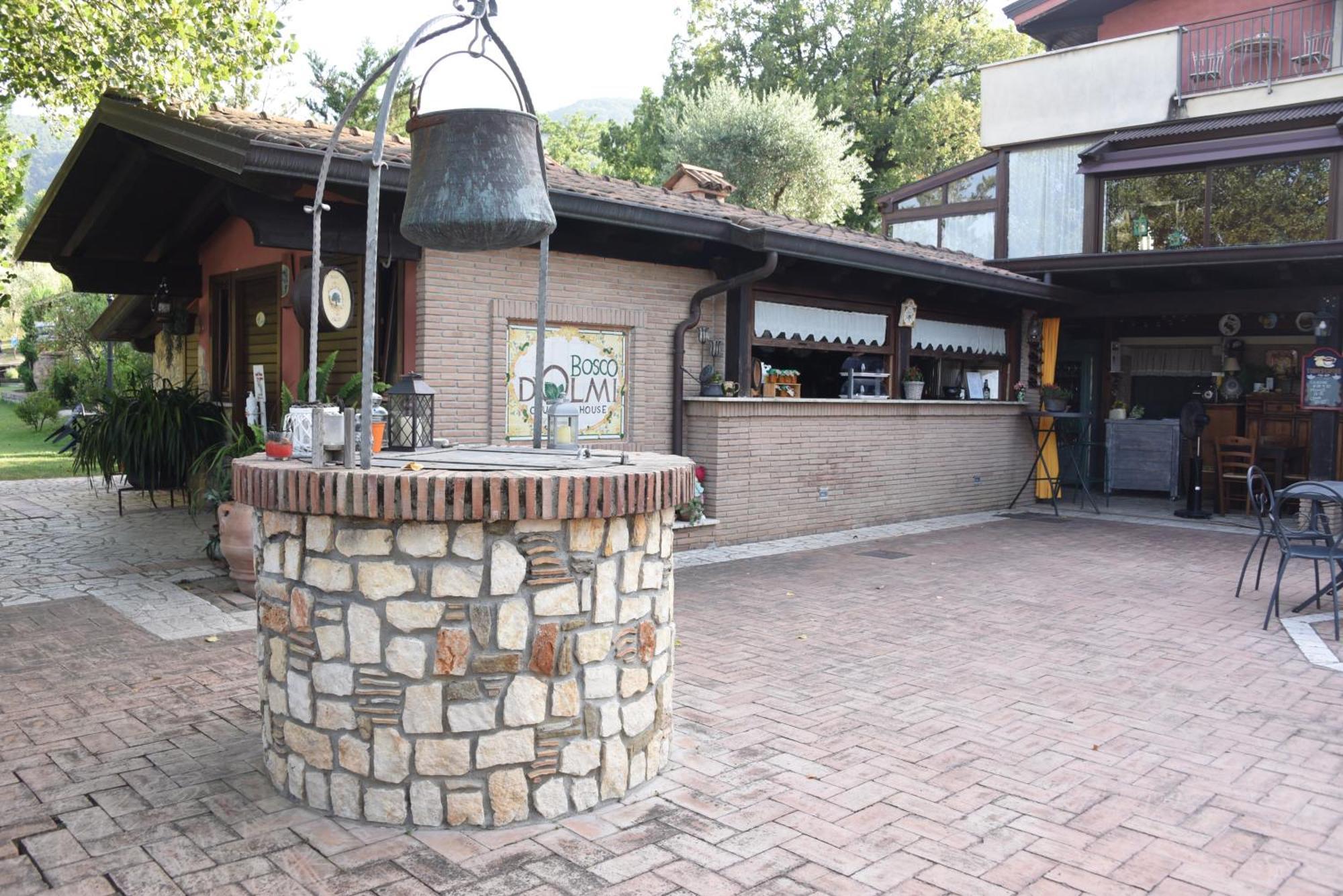 Bosco D'Olmi Country House Sant'Andrea del Garigliano Luaran gambar